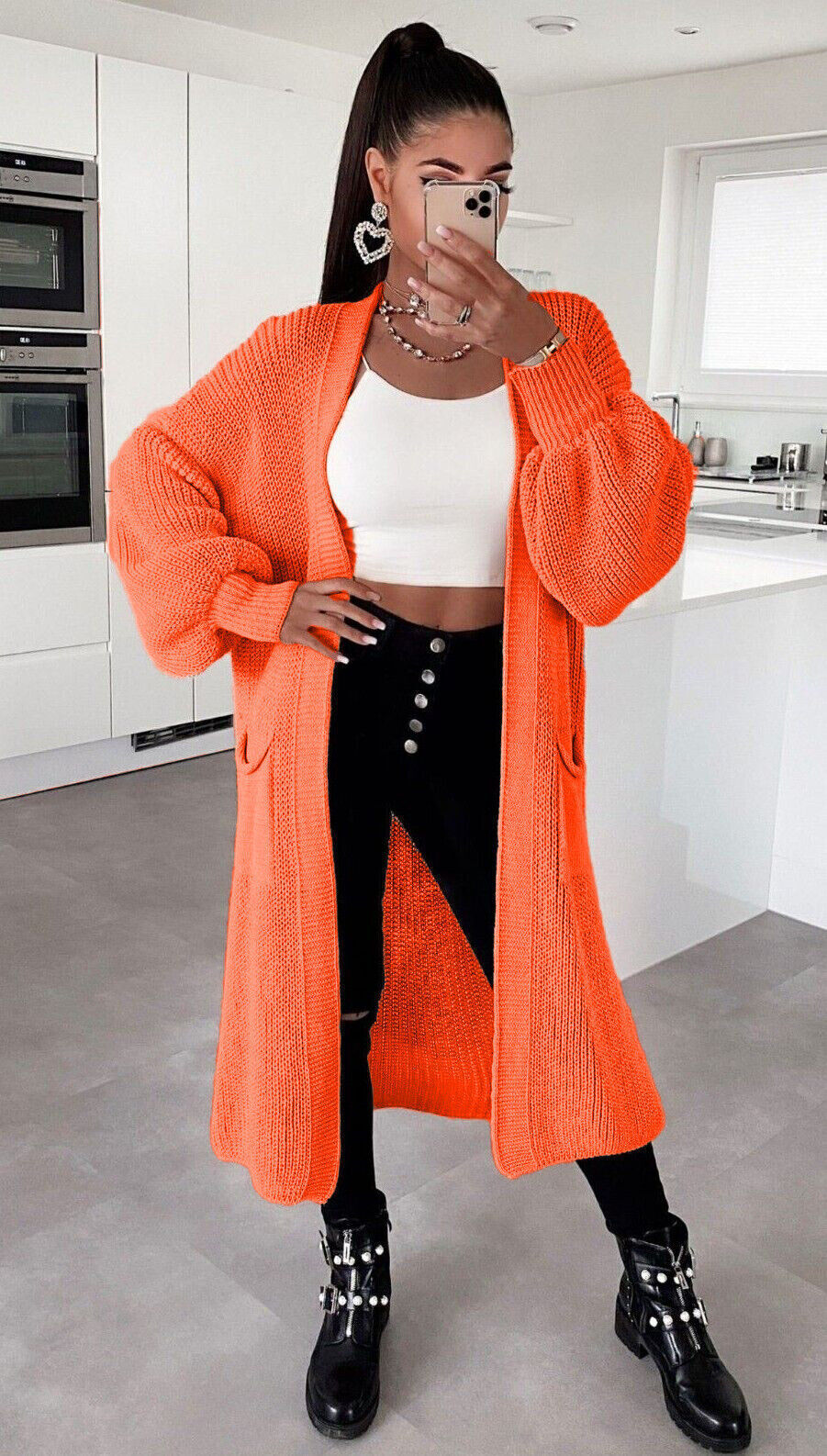 NOIRÉ – Classic Knit Pocket Cardigan Sweater