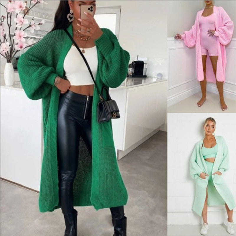 NOIRÉ – Classic Knit Pocket Cardigan Sweater